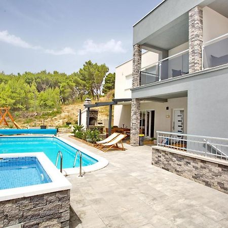 Villa Sara With Sea View And Private Heated Pool 奥米什 外观 照片