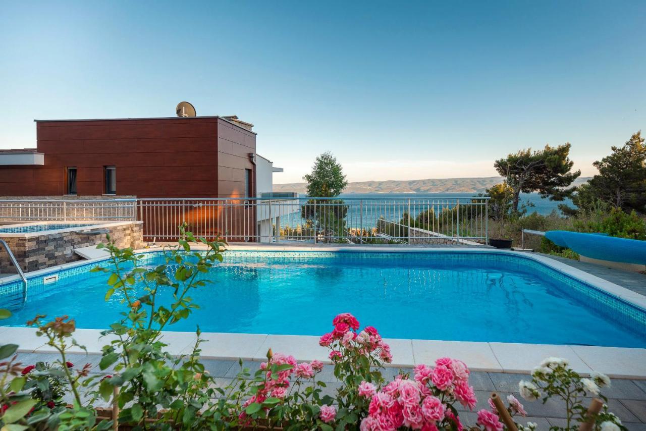 Villa Sara With Sea View And Private Heated Pool 奥米什 外观 照片