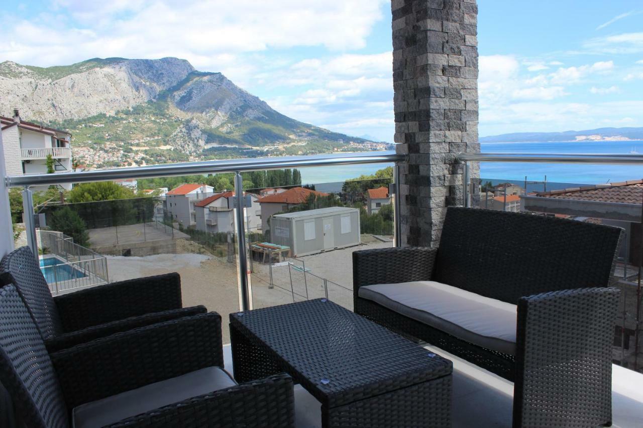 Villa Sara With Sea View And Private Heated Pool 奥米什 外观 照片
